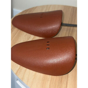 Shoe Keepers Stretchers Pair Shu-Tree Adjustable Red Plastic Tool Pre-owned